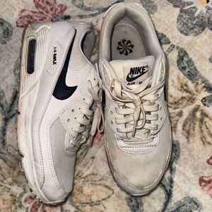 Nike Air Max white and Black Sneakers